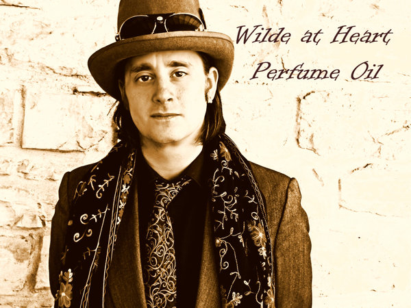Wilde at Heart™ Perfume Oil - Cappuccino, Myrrh, Candied Pecans, Blood Orange, Vanilla Bean - Oscar Wilde