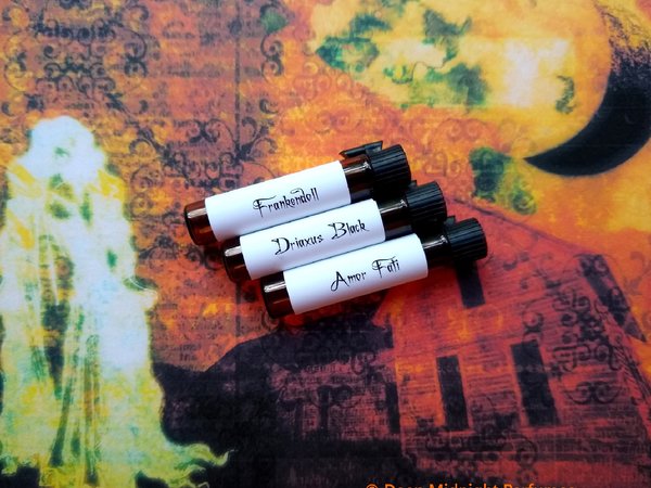 HAUNTED SOULS ™ Halloween Perfume Sample Set - Set #13 - Gothic Perfume - Fall Perfume - Halloween Perfume - half dram (2ml) vials